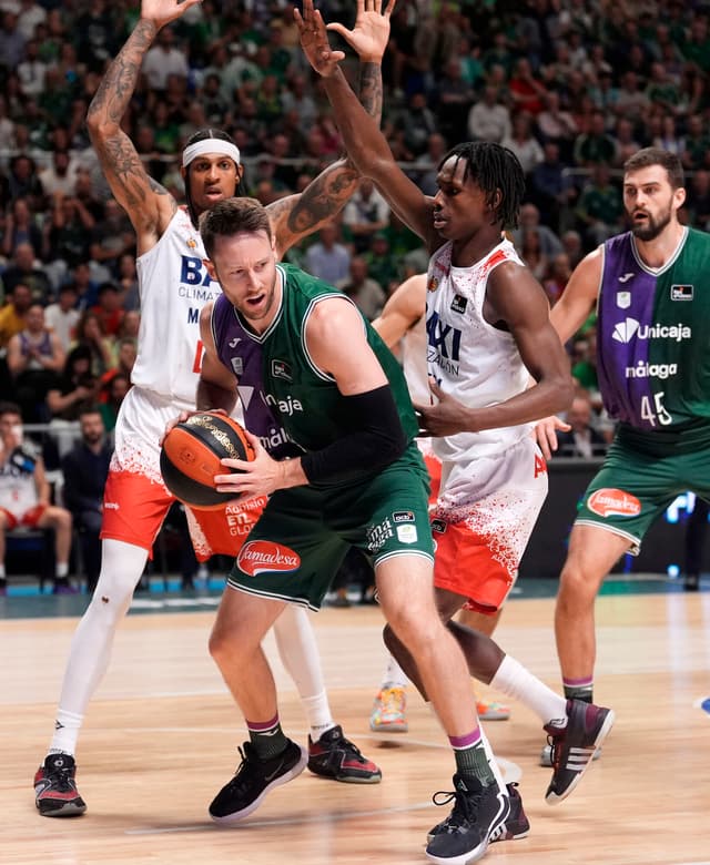 Unicaja-BAXI Manresa (87-79)