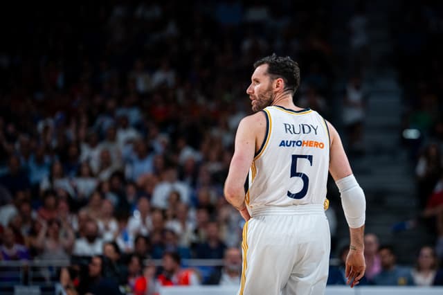 Real Madrid 79 - UCAM Murcia 63