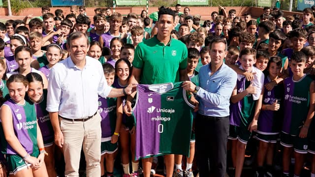 Tyson Pérez, presentado por Unicaja