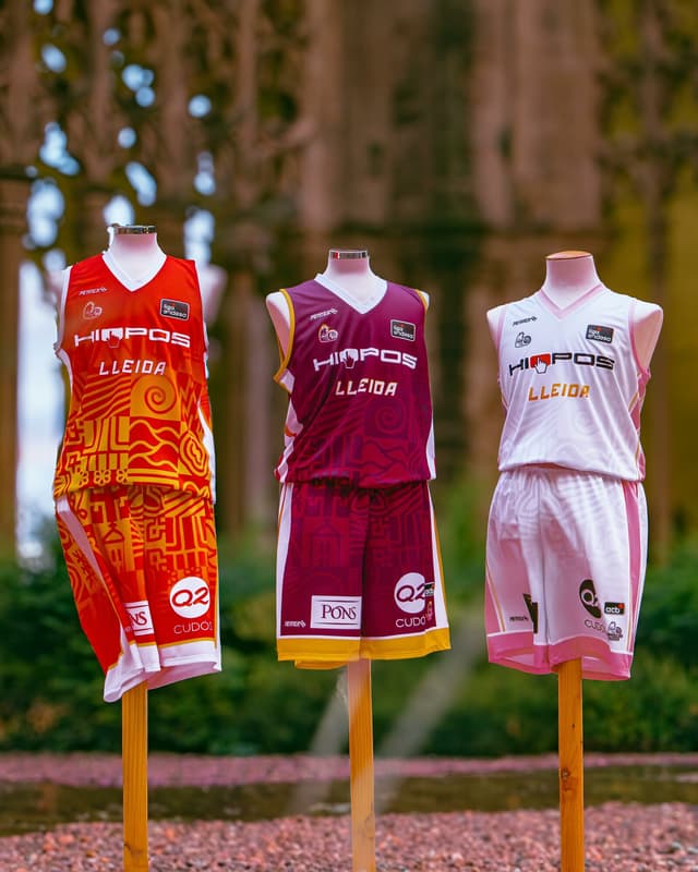 Hiopos Lleida presenta equipaciones