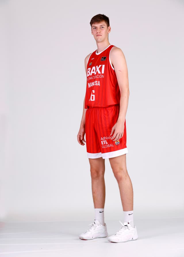 Ondrej Hustak, cedido