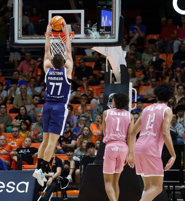 26 rebotes ofensivos taronjas