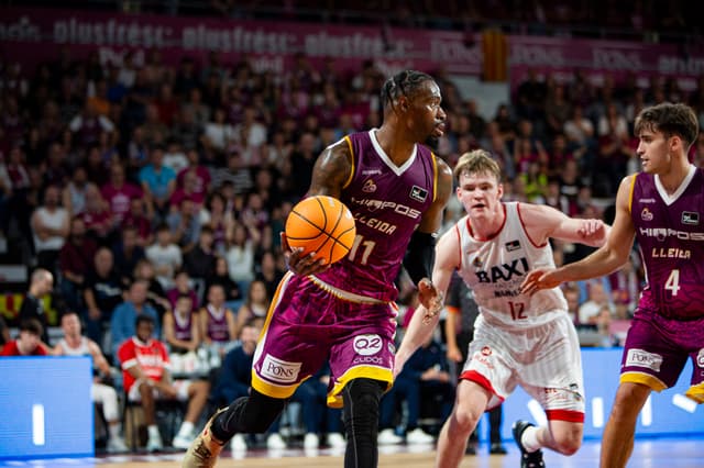 Rescisión de Derek Cooke