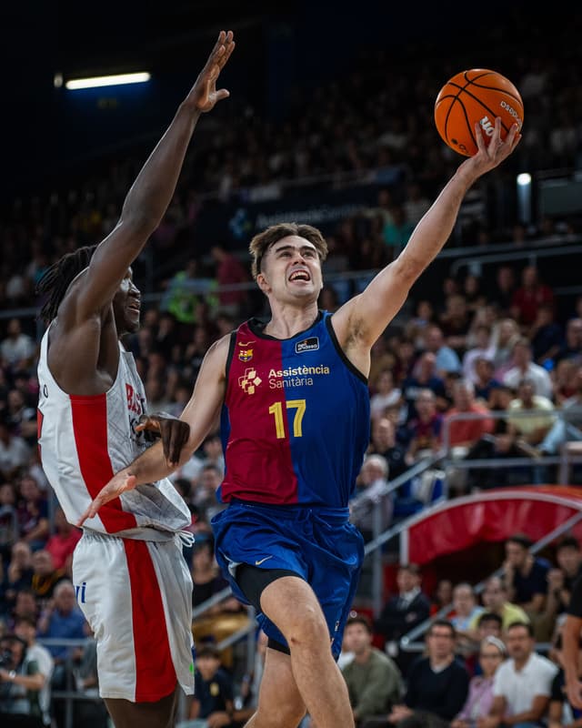 Nuñez, intervenido en el menisco