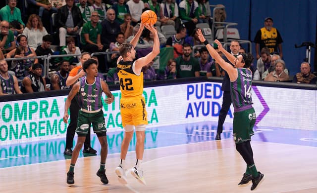 Doornekamp rebasa a Richotti