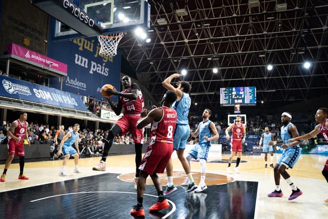 Crónica MoraBanc-Casademont (79-86)