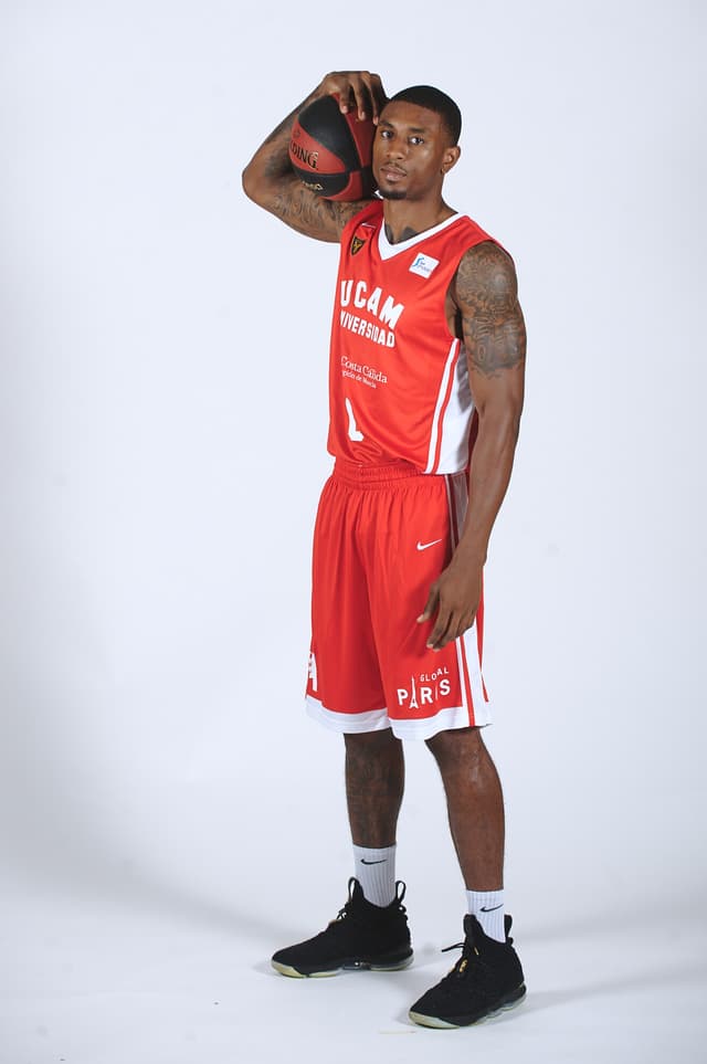 Soko: "Disfruto de mi vida"