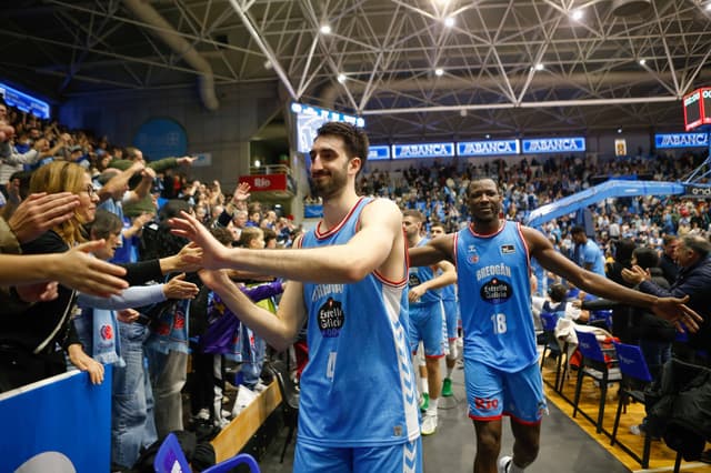 Río Breogán 77 - B. Girona 74