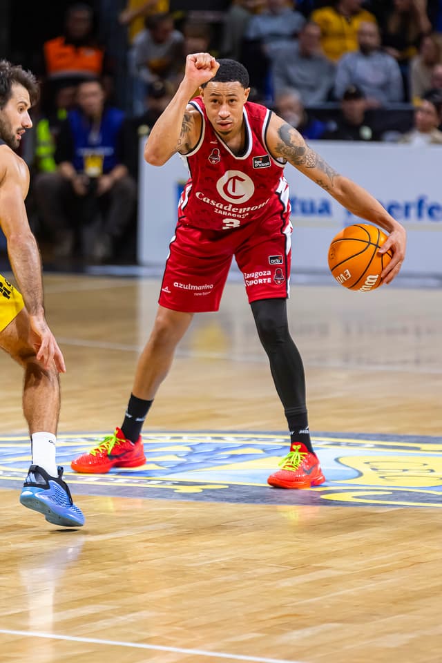 AJ Slaughter deja Zaragoza