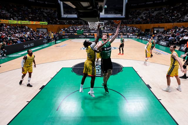 Joventut-MoraBanc And. (93-86)