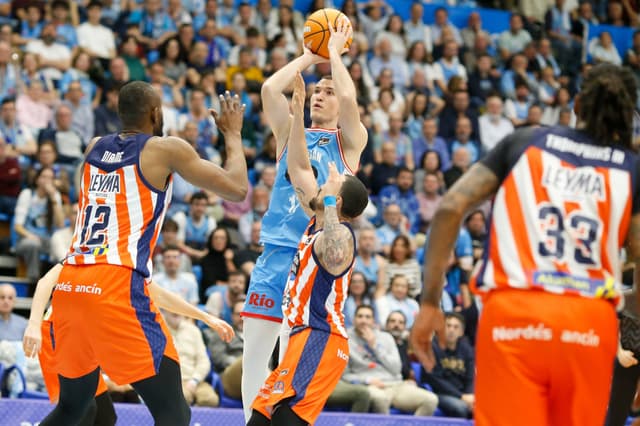 Aleksandar Aranitovic, lesionado