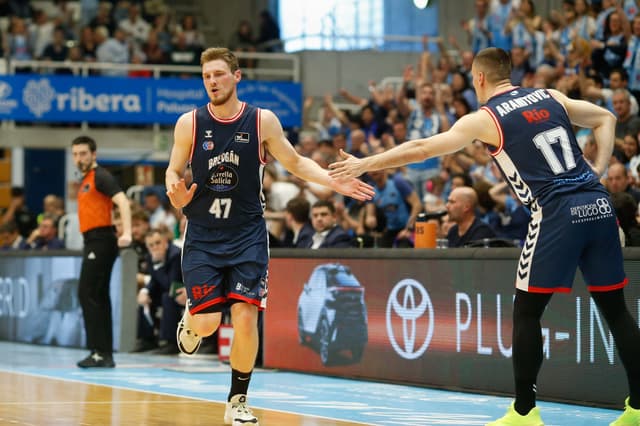 Río Breogán, nuevo récord triples