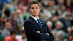 Jaka Lakovic observa el juego
