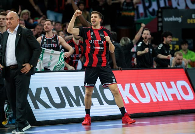 Rabaseda sufre meningitis