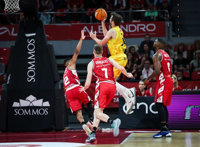 Casademont-Dreamland (87-97)