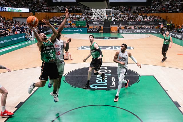 Joventut 90 - Baskonia 71