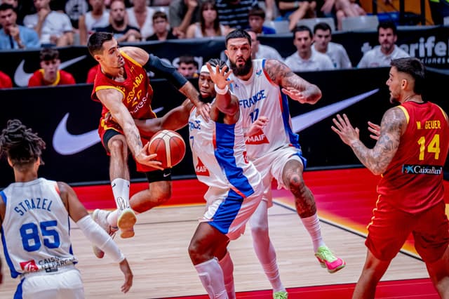 España 67 - Francia 75