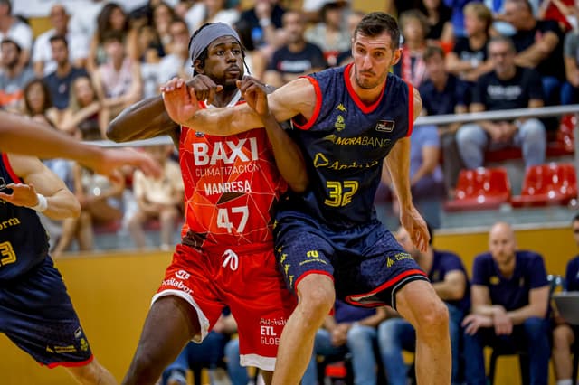 BAXI Manresa-MoraBanc (96-101)