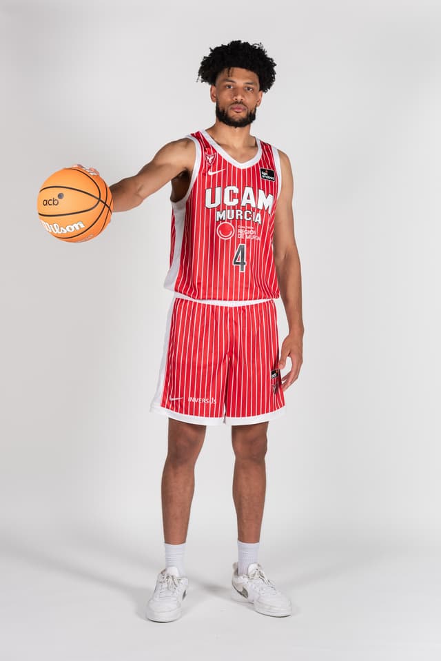 Kaiser Gates renueva con el UCAM M.