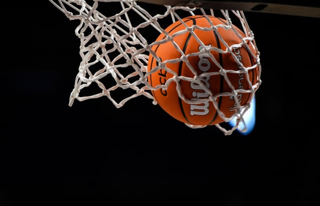 Cambios horarios: J. 25, 26 y 29