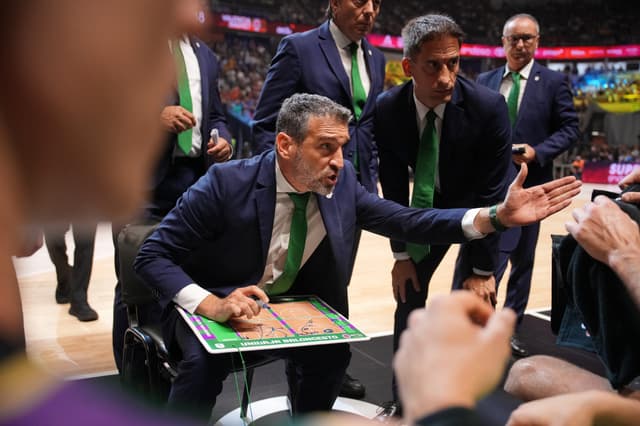 Ibon Navarro: "Necesitamos tiempo"