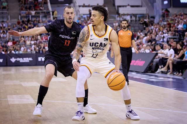 Coviran Granada 66 - UCAM Murcia 77