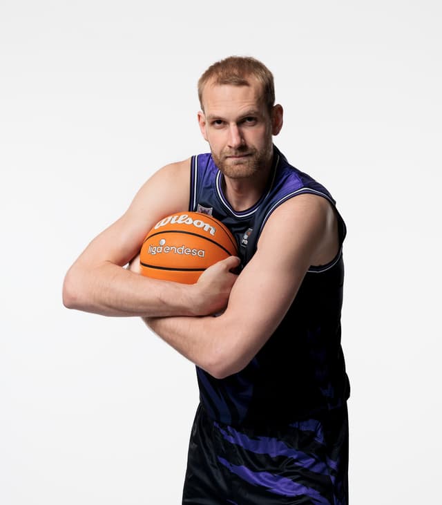 Hlinason: Orgullo reboteador