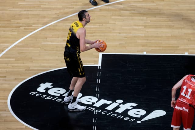 Shermadini, 1.500 tiros libres