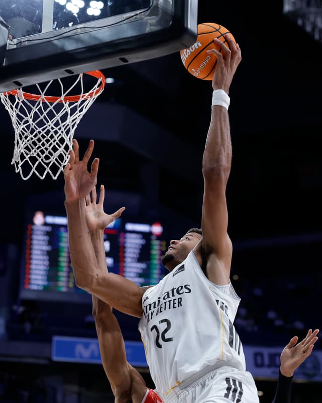 Walter Tavares, Jugador de la J4