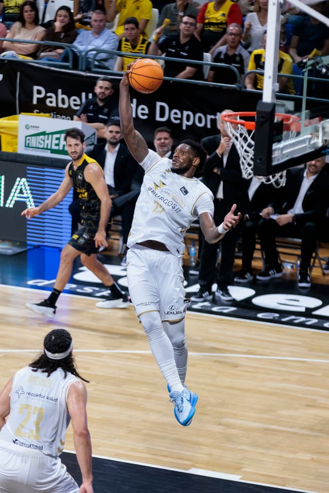 Silvio De Sousa abandona Burgos