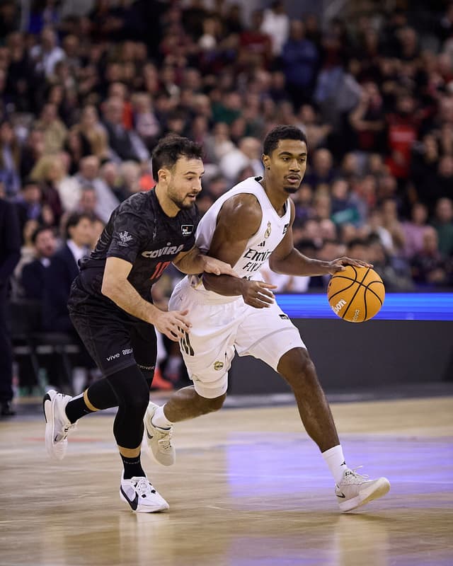 Theo Maledon, Jugador de la J8