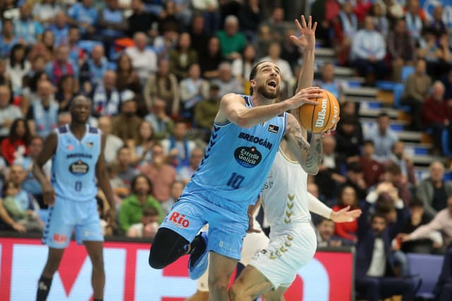 El Río Breogán sigue invicto en la pretemporada tras derrotar al Mega serbio