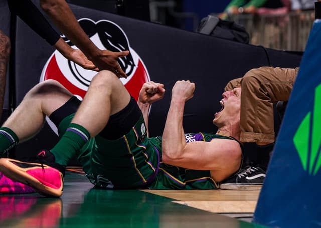 Alberto Díaz, 1.000 asistencias