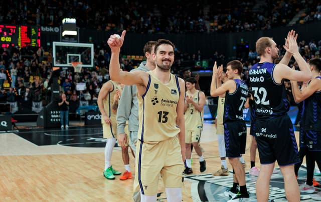 Surne Bilbao-Barça (66-71)