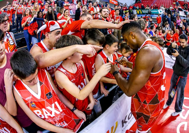 BAXI Manresa 91 - MoraBanc And. 84