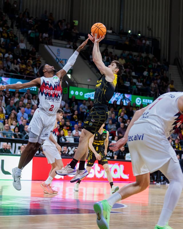 Previa Kosner Baskonia-La Laguna Tn
