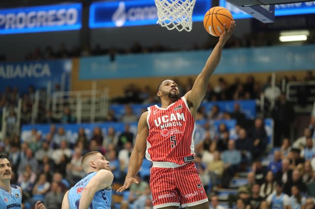 Río Breogán-UCAM Murcia (95-106)