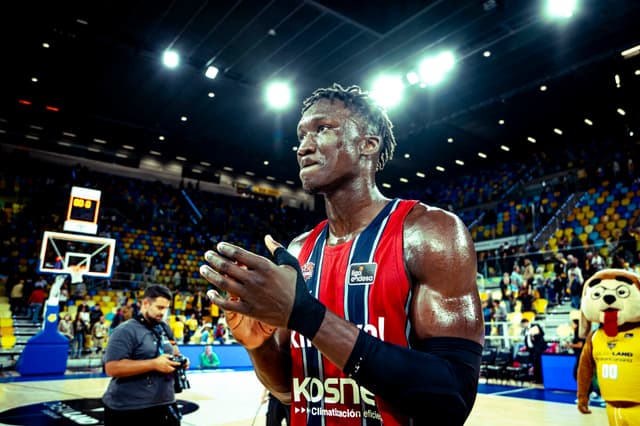 Dreamland GC-Kosner Baskonia (75-97