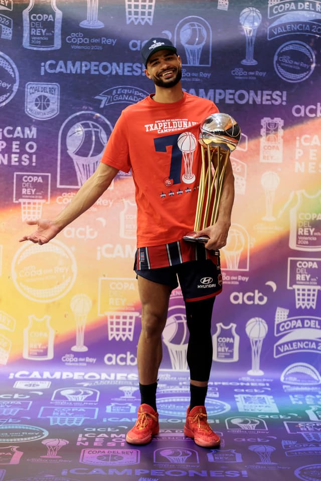 SM Copa: camisetas firmadas