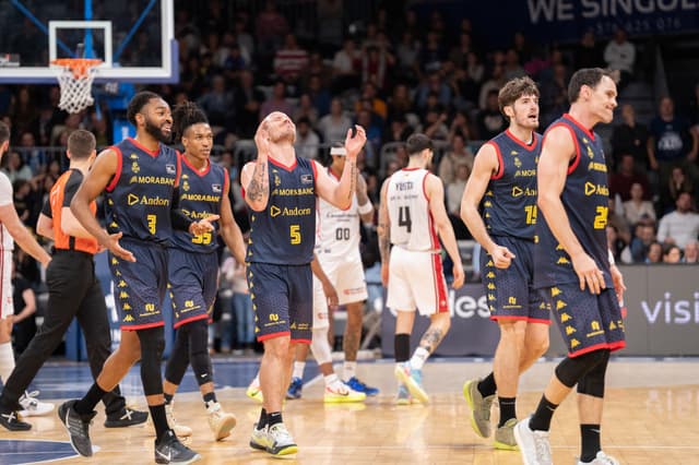 MoraBanc roza su récord de puntos