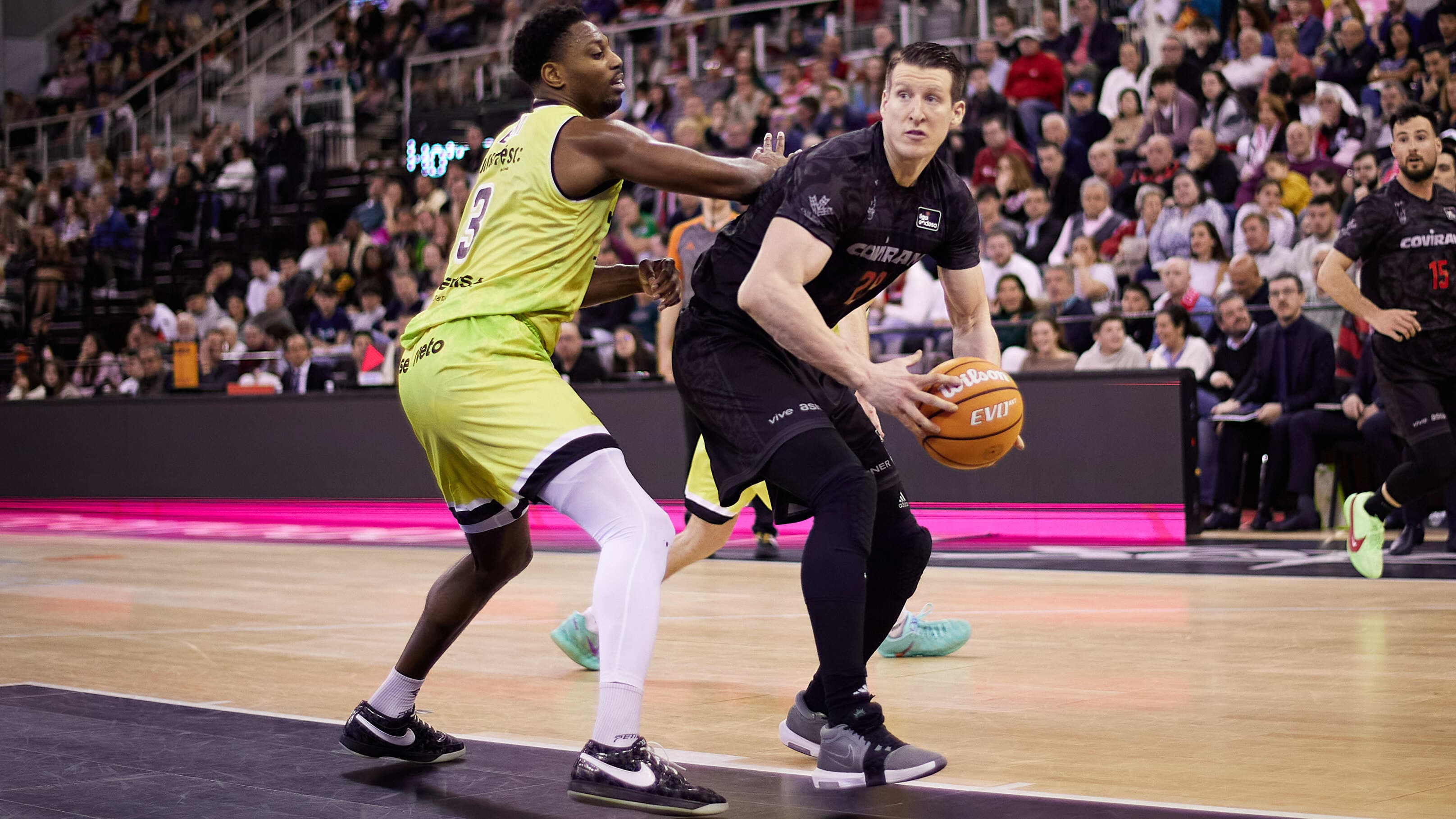 Luka Bozic y Melvin Ejim, máximos candidatos al MVP de abril de la Liga Endesa