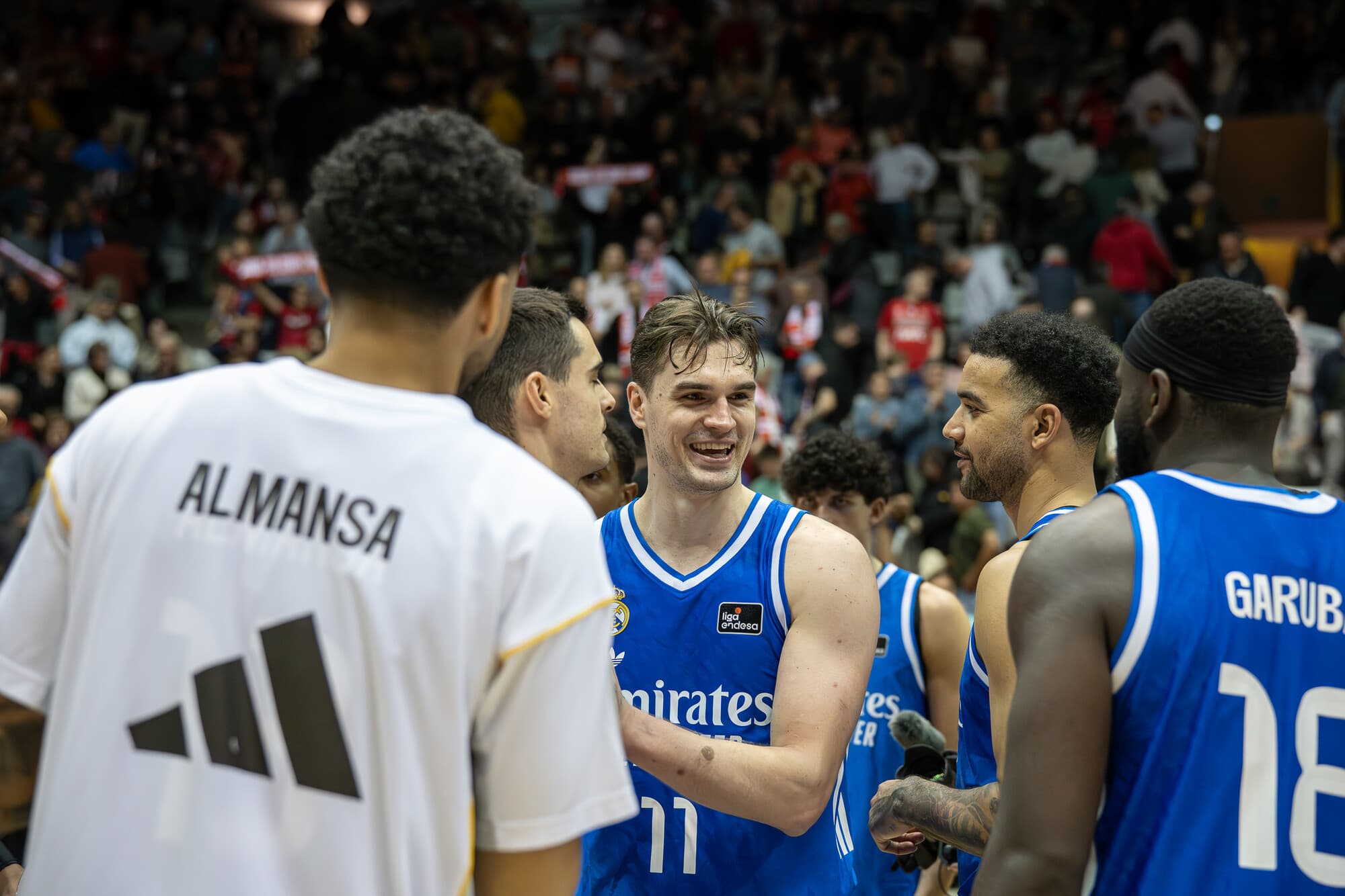 El Real Madrid celebra la victoria ante Bàsquet Girona