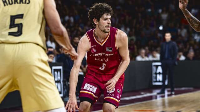 Paulí y Ejim desatan la locura en el Barris Nord ante el Barça (90-80)