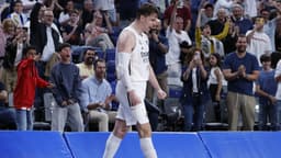 El Real Madrid celebra el triunfo ante UCAM Murcia