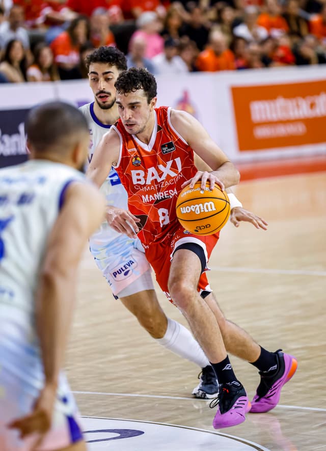 Álex Reyes no seguirá en el Kids&Us Manresa