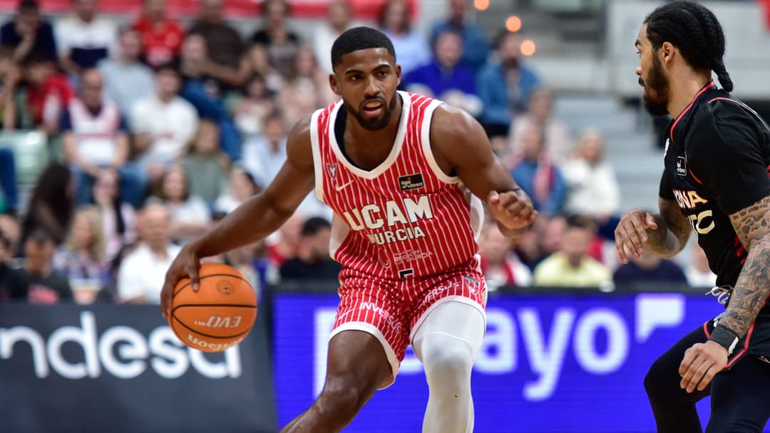 David DeJulius inicia jugada