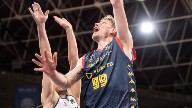 Artem Pustovyi firma su mejor partido en Liga Endesa