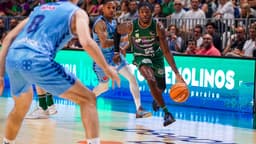 Kendrick Perry con el balón