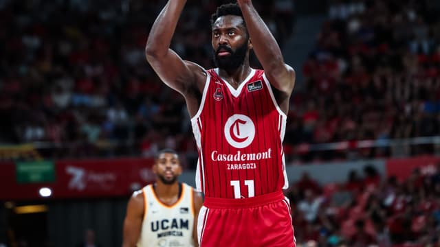 Gabriel Olaseni seguirá defendiendo la pintura de Casademont Zaragoza hasta 2028