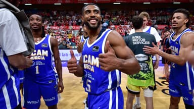 Los ganadores finales de la temporada en el SuperManager acb